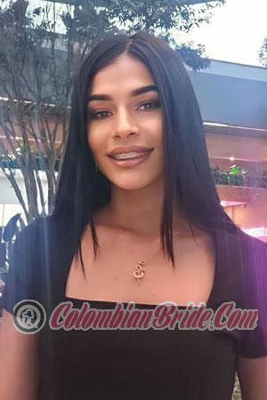 208254 - Luisana Age: 26 - Colombia