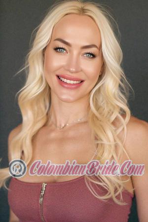 223001 - Julia Age: 39 - Ukraine