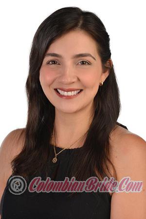 223028 - Claudia Age: 41 - Colombia