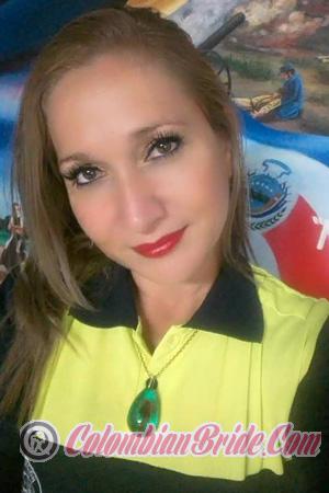 223304 - Jacqueline Age: 50 - Costa Rica
