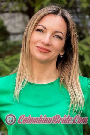 223524 - Iryna Age: 38 - Ukraine