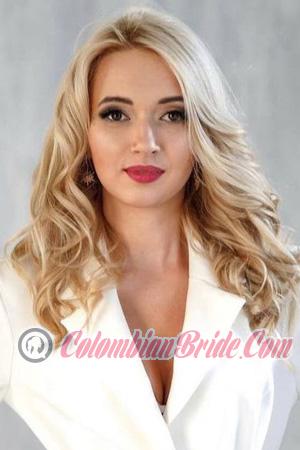 224233 - Kateryna Age: 38 - Ukraine
