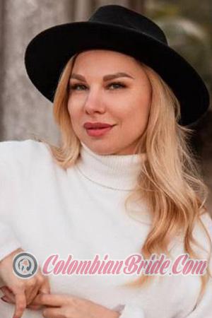 227490 - Yuliia Age: 37 - Ukraine